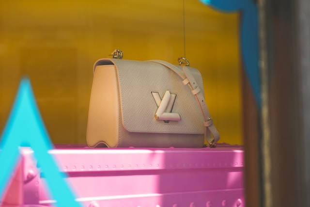 Timeless Elegance: Why French Designer Handbags Are Still The Ultimate Fashion Investment 
