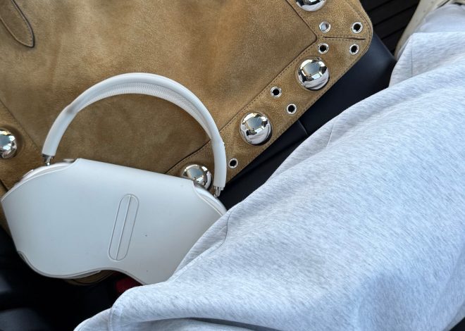 Comfortable and stylish airport look: what to wear for your trip?